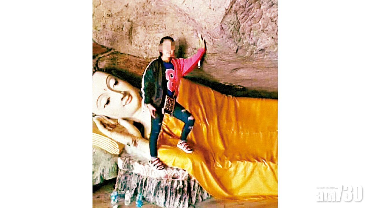 女孩踩泰佛像拍照恐囚7年