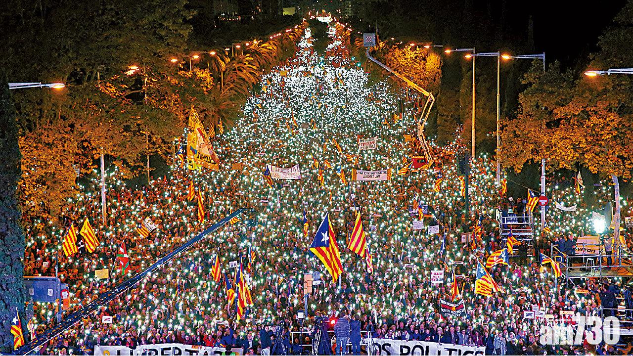 促釋加泰政治犯 巴塞75萬人示威