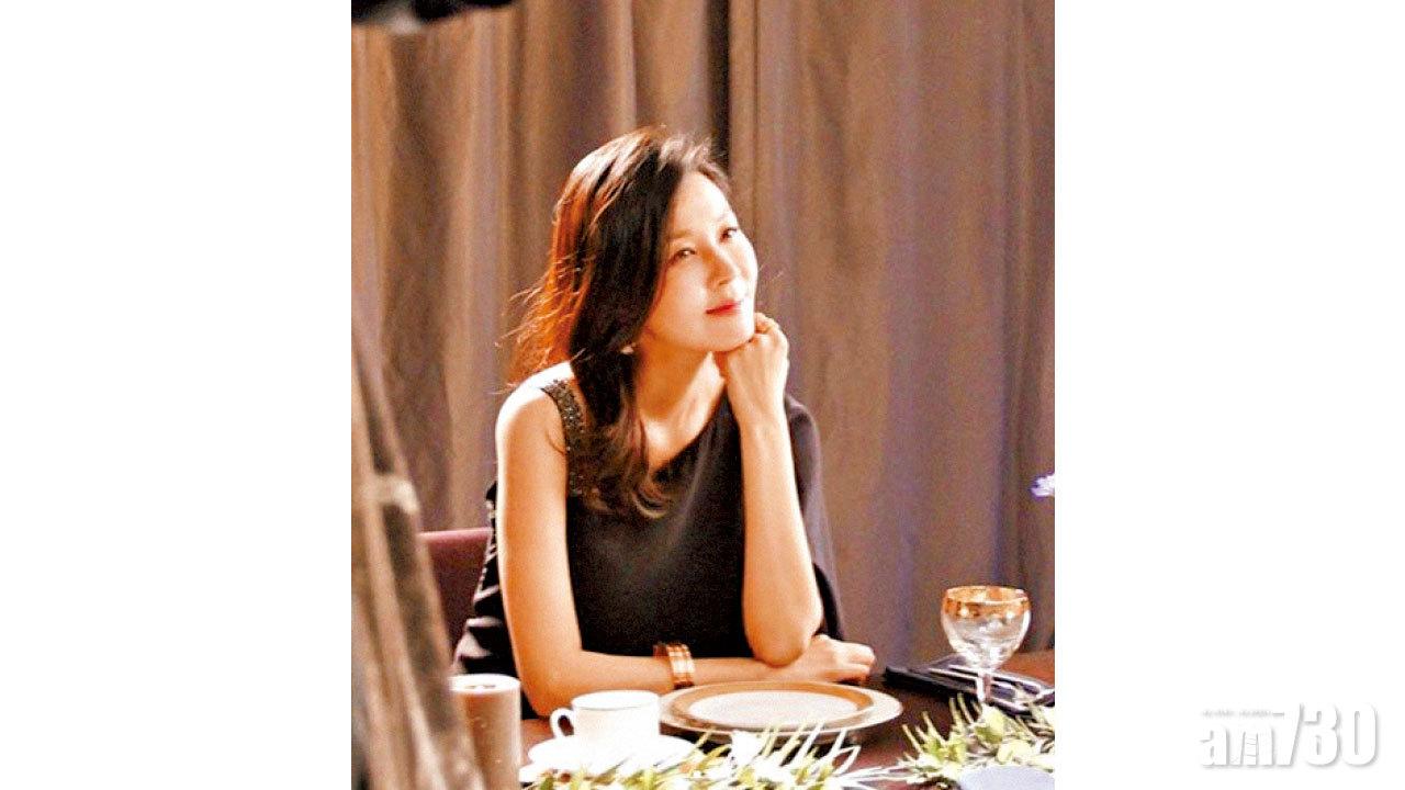 39歲金荷娜挺肚開工