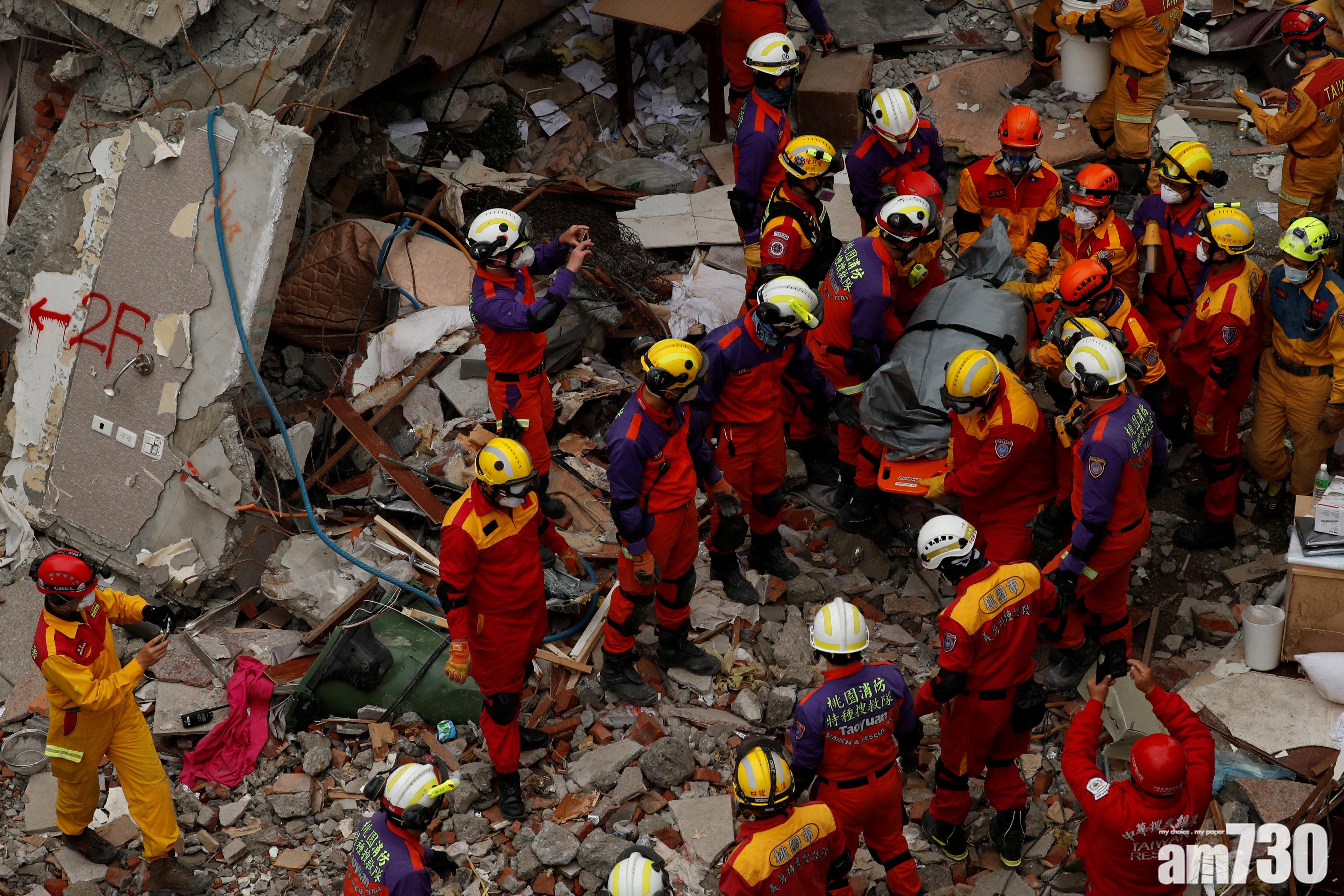 加籍港夫婦遺體已移出 搜救人員指兩人床上相擁