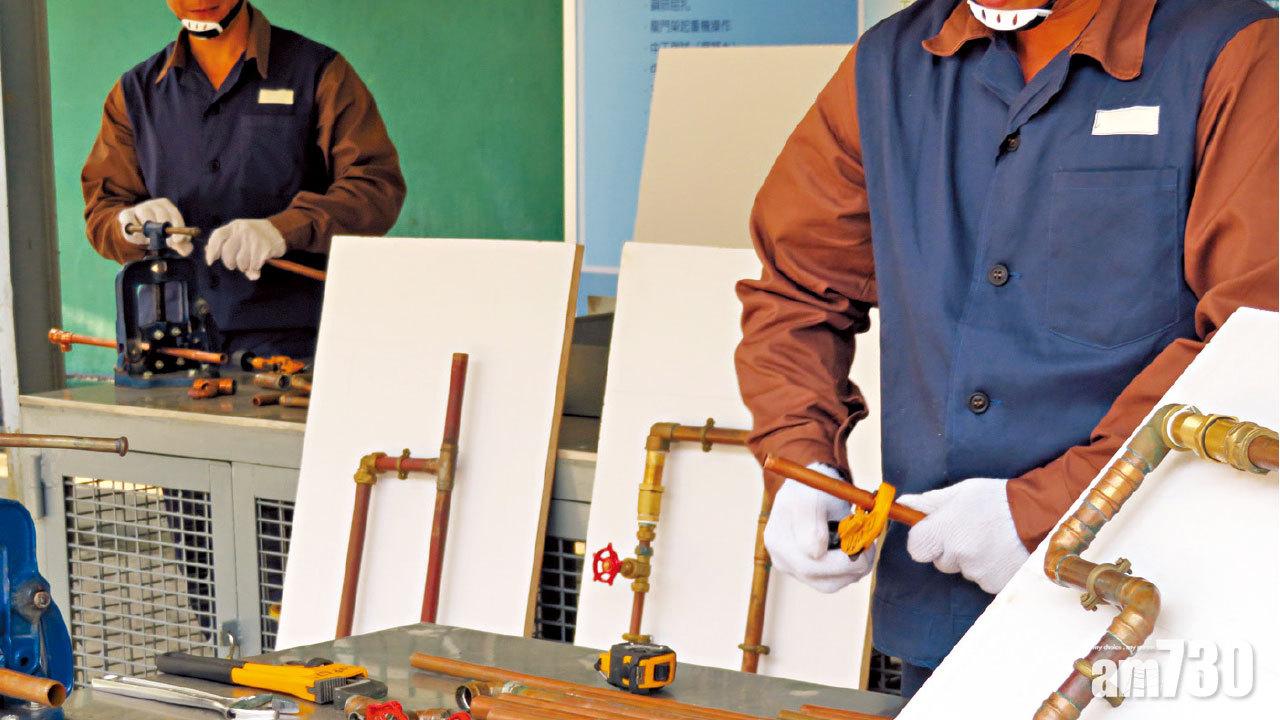 盼告別「監獄世界」 在囚者學水喉工一技傍身