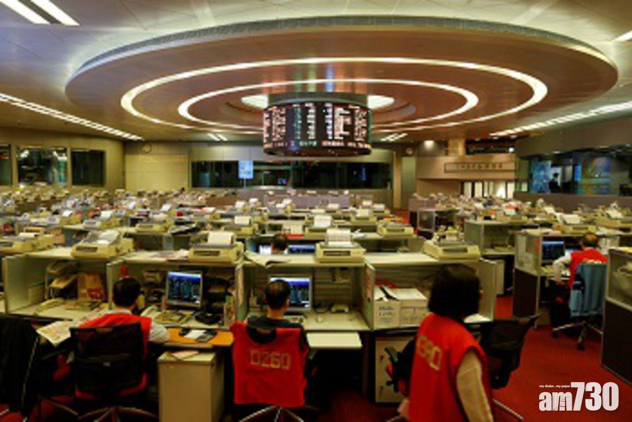 恒指升200點 半日收市報28,512點