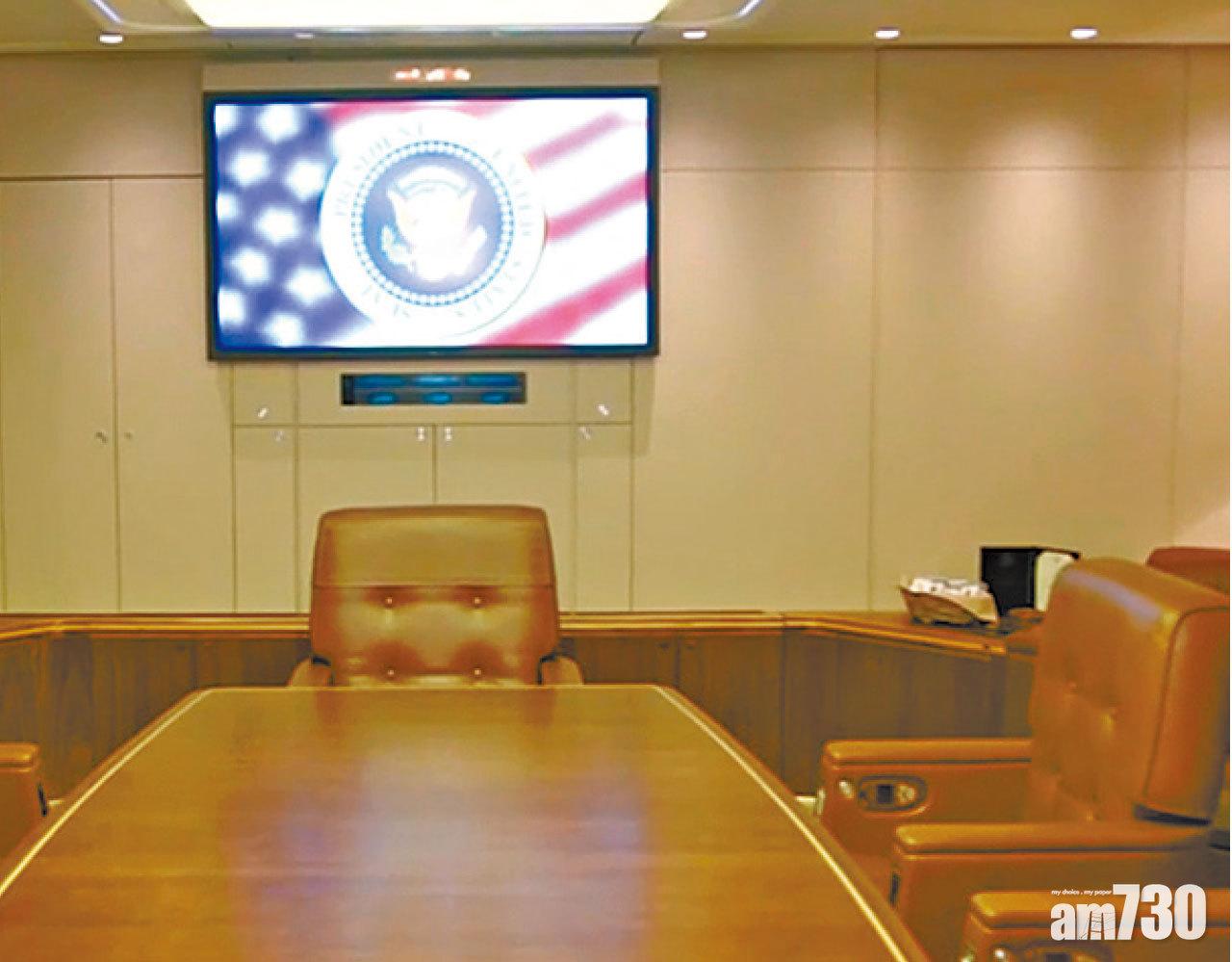 獲贈總統版M&M  英名咀登空軍一號