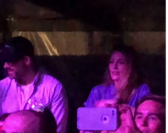 「死侍」夫婦帶愛女睇Taylor Swift演唱會