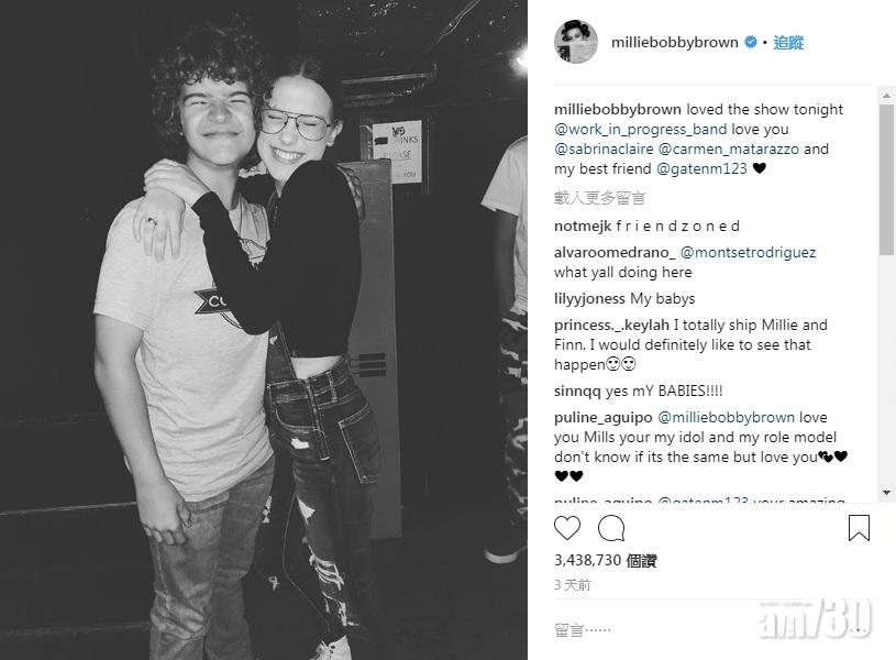 Eleven著AMERICAN EAGLE牛仔褲攬Dustin 