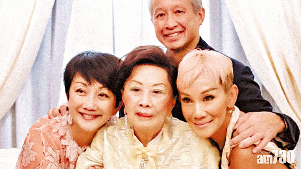 利孝和夫人93歲生日 好精神