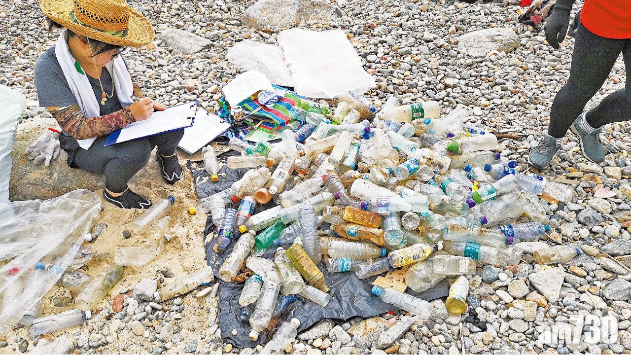內地海洋垃圾侵台港 海灘撿棄膠樽66%簡體字