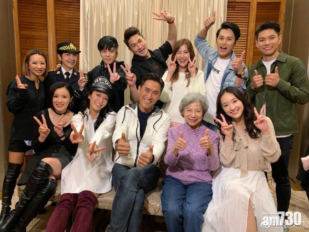 《跳躍生命線》收視好 馬德鐘萬歲搞慶功 