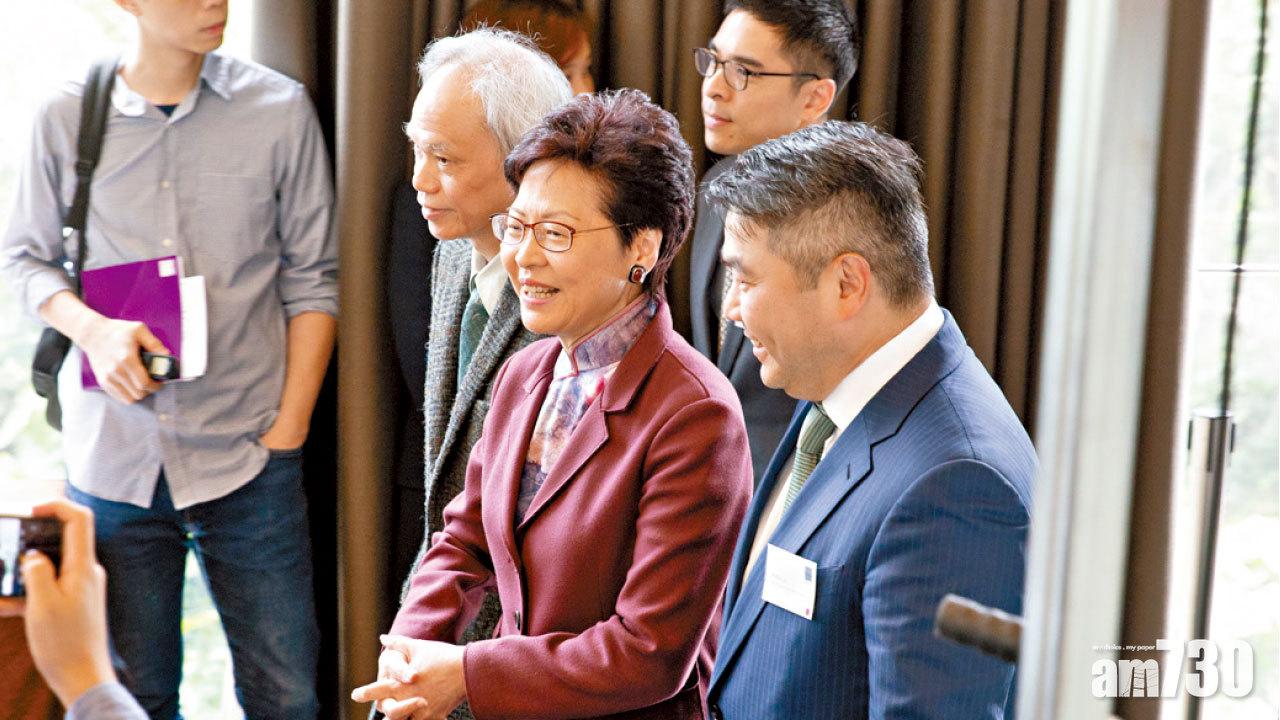 特首民望較去年同期跌 鄭若驊三司評分最低