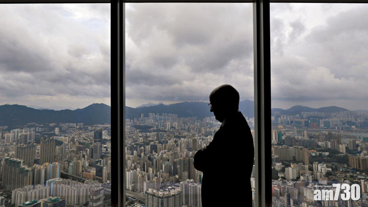    蟬聯九屆「全球冠軍」 買港樓要唔飲唔食21年