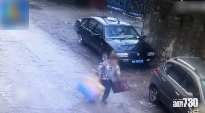 男童唔想做功課 拎2千人仔離家闖蕩