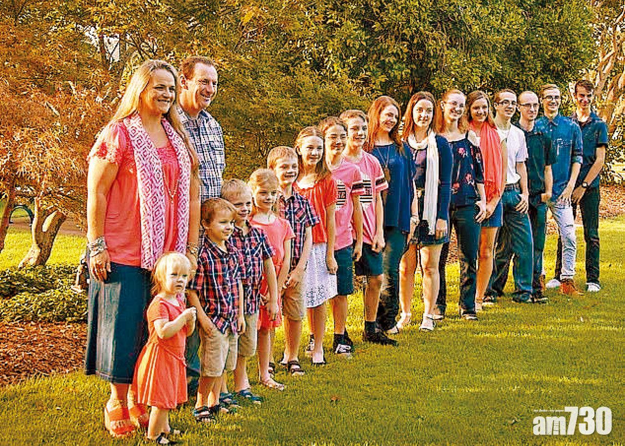 16仔女 更表分擔家務