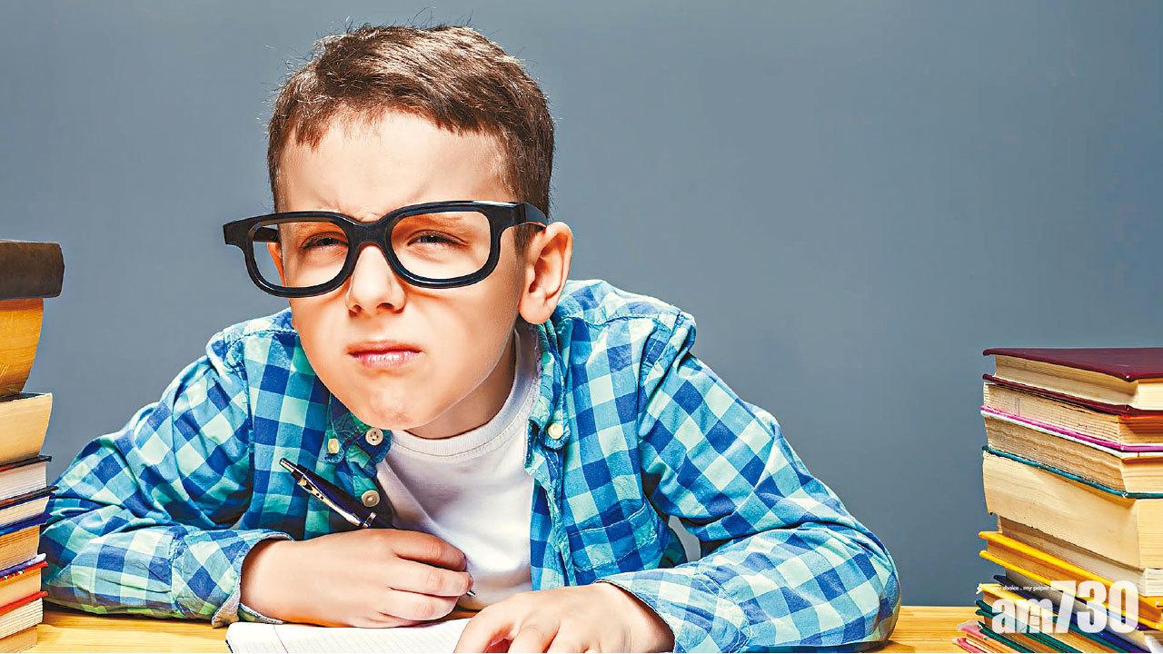 孩子常瞇眼是近視警號？