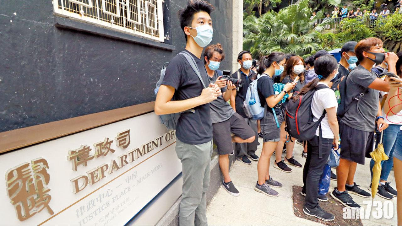 逾百人律政中心「觀賞建築」 促鄭若驊回應訴求