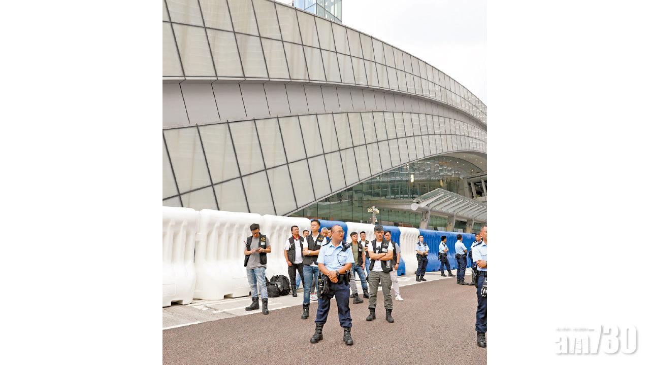 高鐵西九站重重防線 港鐵突停售即日高鐵票