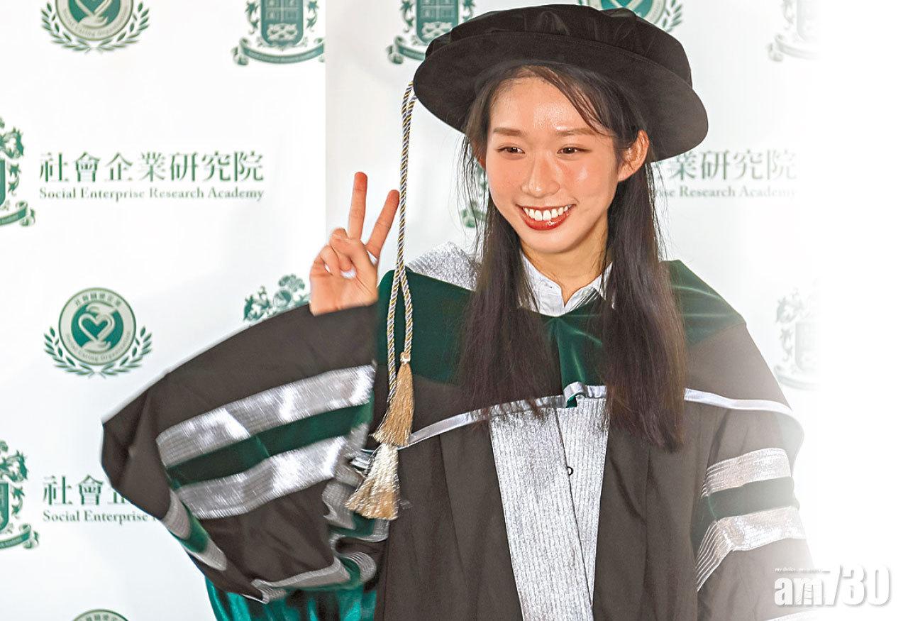 以膝傷比喻局勢  江旻憓：港人定可克服