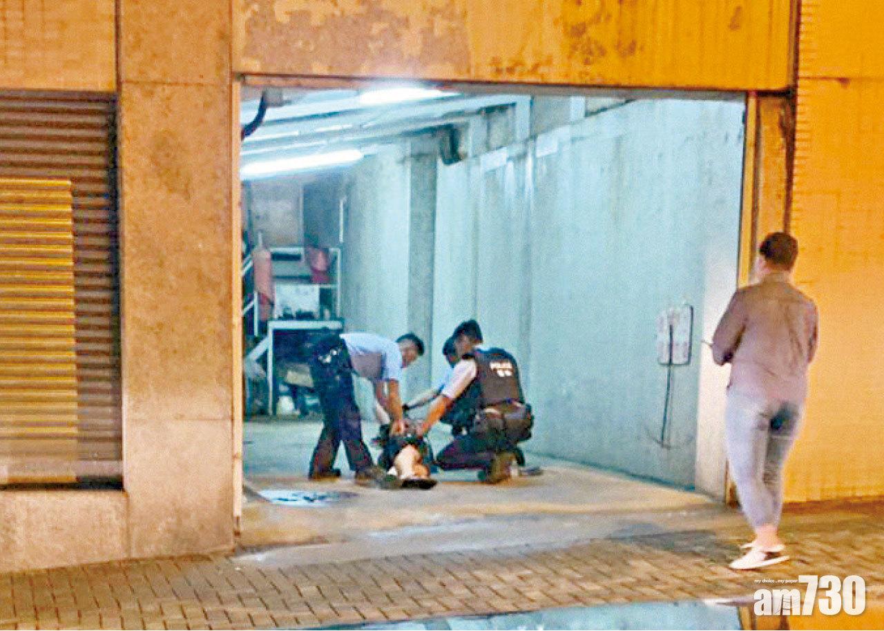 客貨車司機藏類似手槍被捕