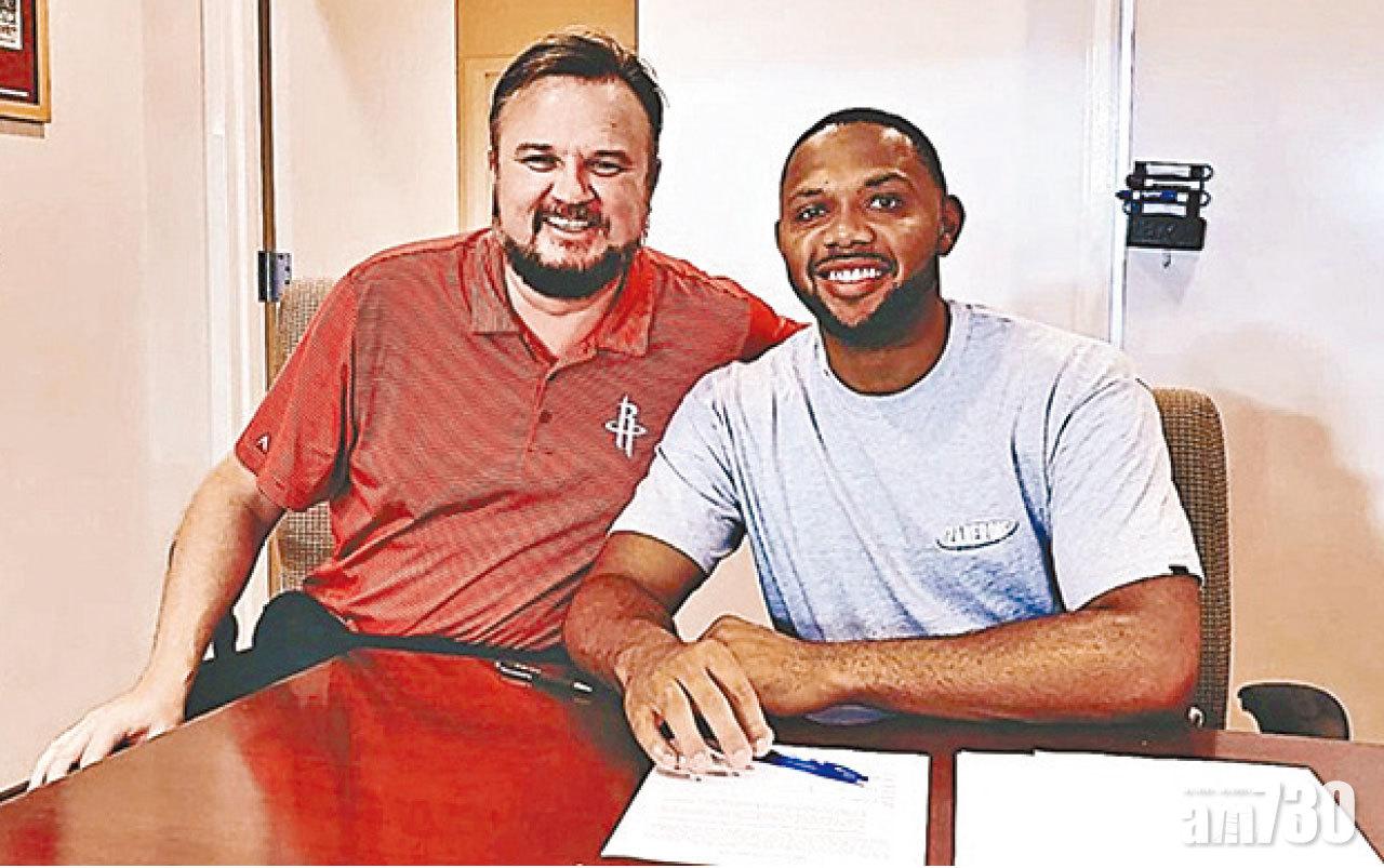 艾歷哥頓續約火箭4年