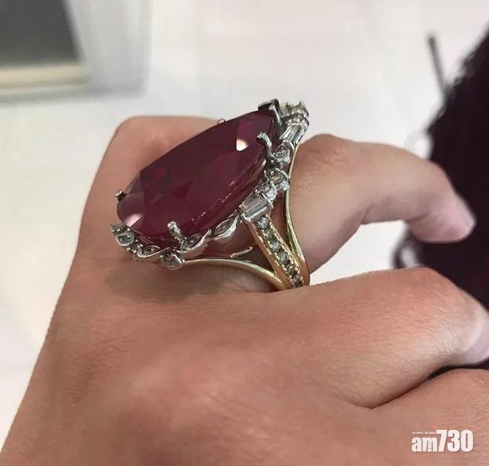 33.5卡紅寶石戒指索價28萬　網民嘲似「曱甴」