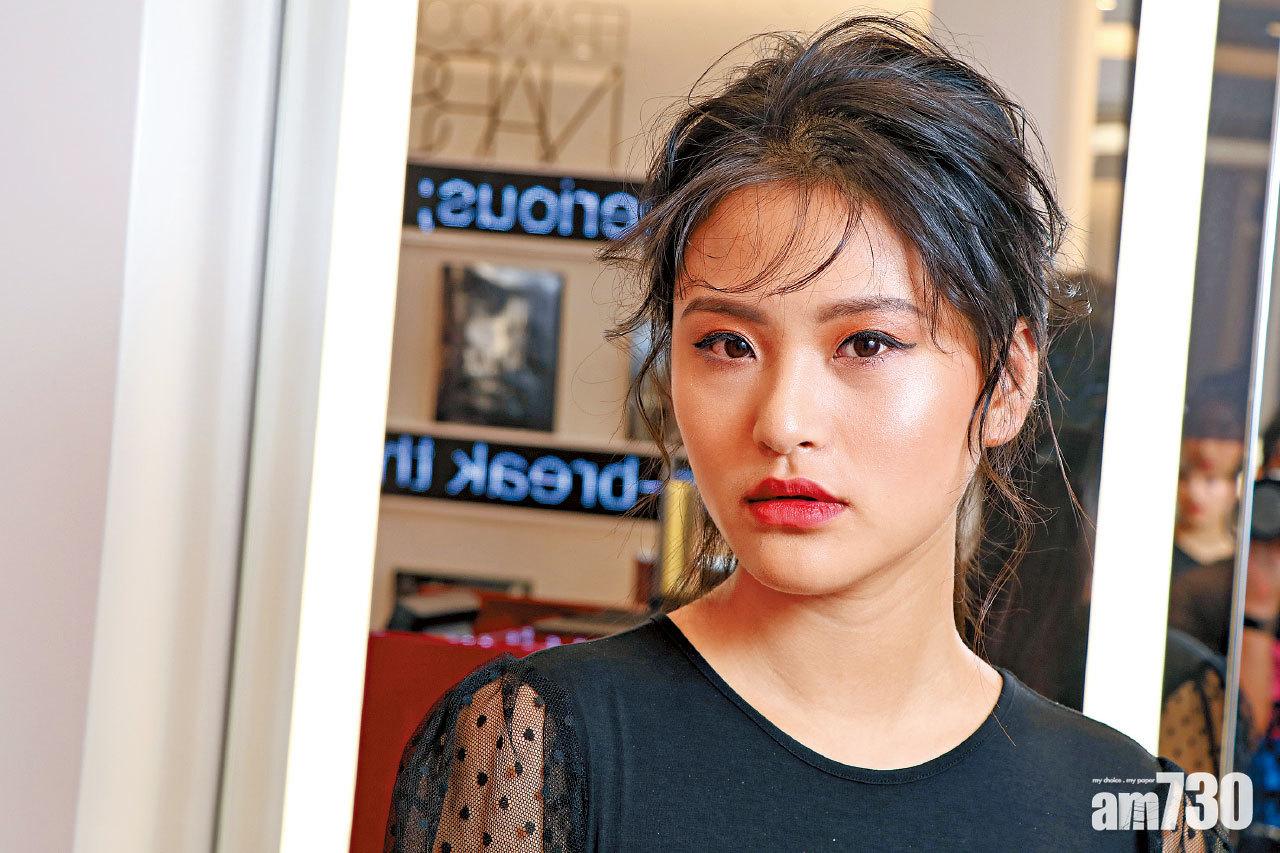 NARS 閃爍派對妝