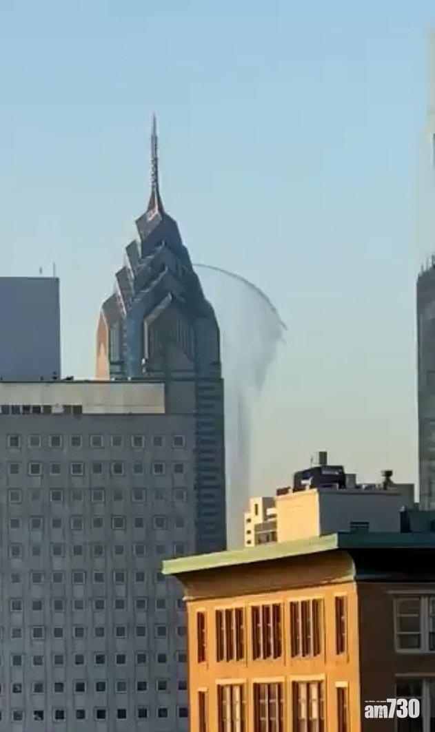 【都市奇景】摩天大廈頂層噴水5分鐘 網民嘲：似小便(有片)