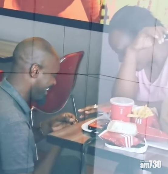 【不嫌寒酸】南非男KFC向女友求婚　獲多間商企群起贊助