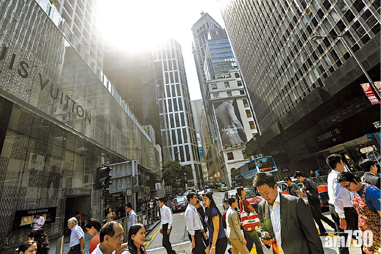 受惠通脹率降至2.6% 港人實質工資或升1.4%