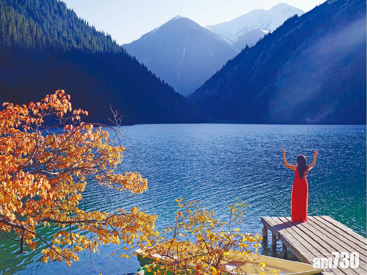 哈薩克 科爾賽湖 翠湖金秋