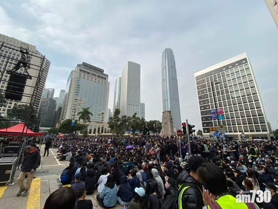 【天下制裁集會】遮打花園坐滿市民 發起人籲警尊重集會自由