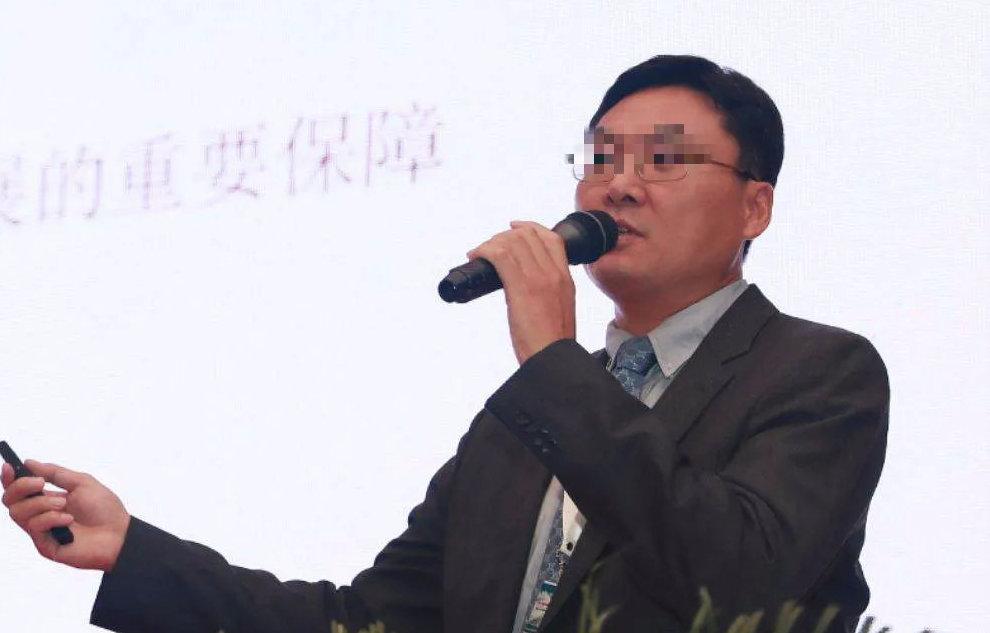 鮑毓明涉性侵未成年養女逾3年 最高檢公安部介入