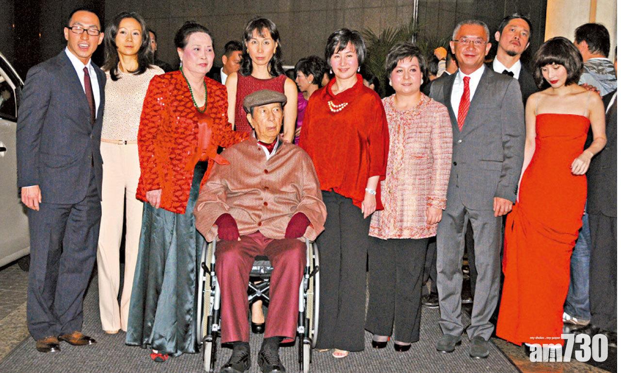 一生情史添色彩