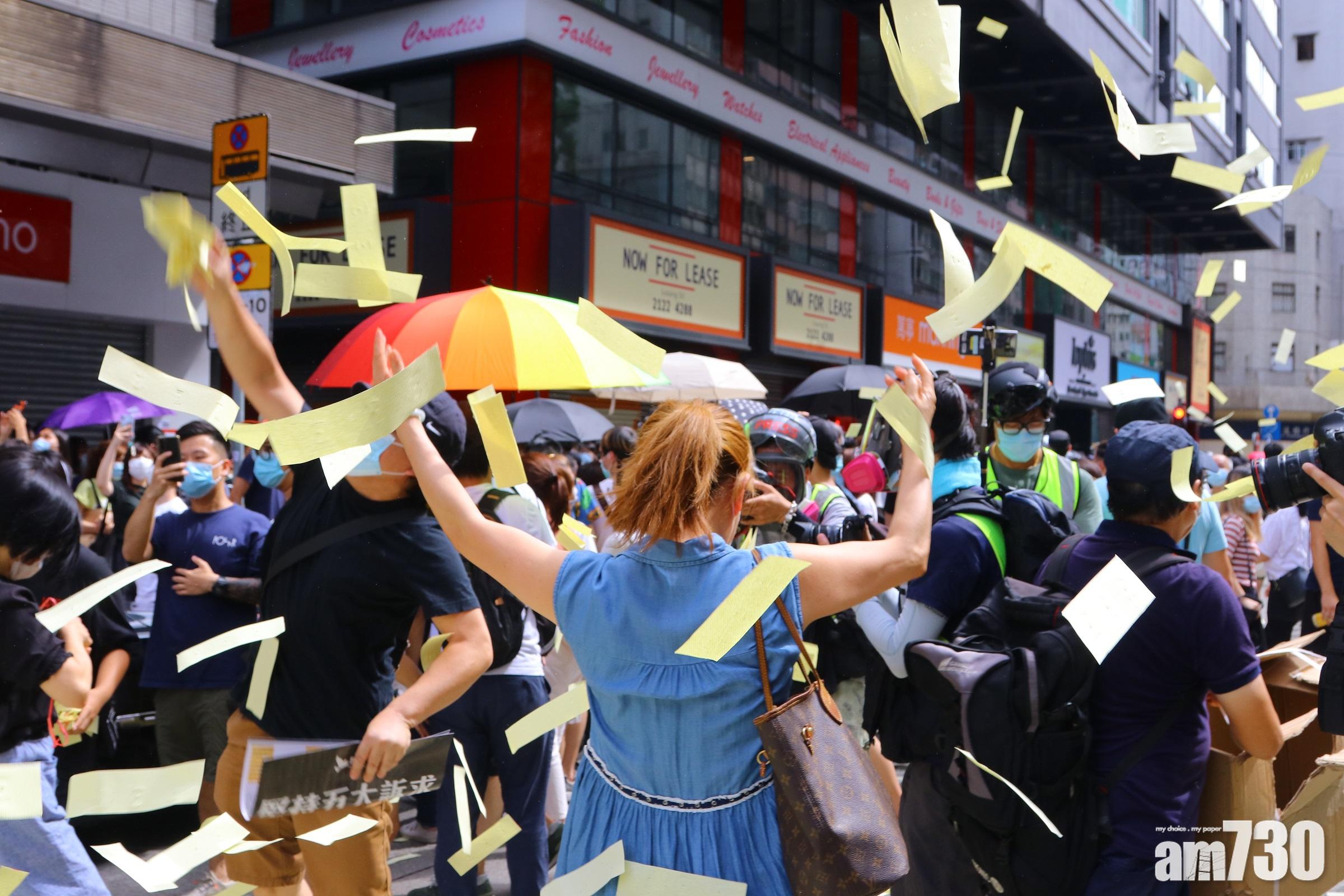 【港區國安法】有市民軒尼詩道叫口號撒溪錢