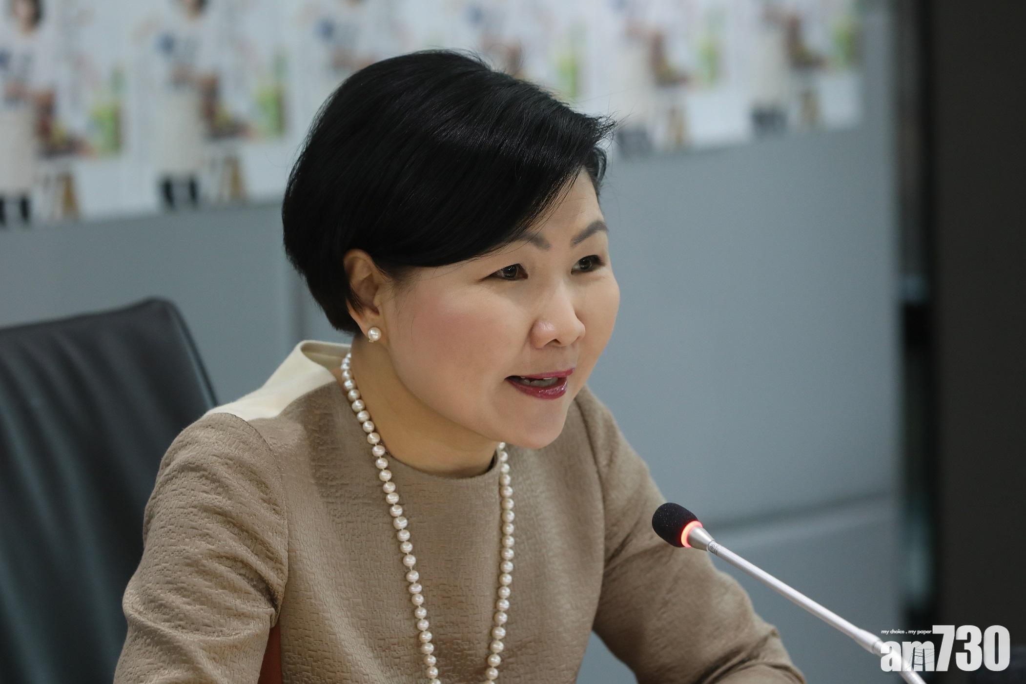 超市推抽現金券或凍價換保就業計劃 黃鳳嫺：不覺抽奬是紓困措施