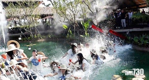 【選美】清邁吊橋突斷 30位「泰國小姐」佳麗跌晒落水超慘 (有片多圖)