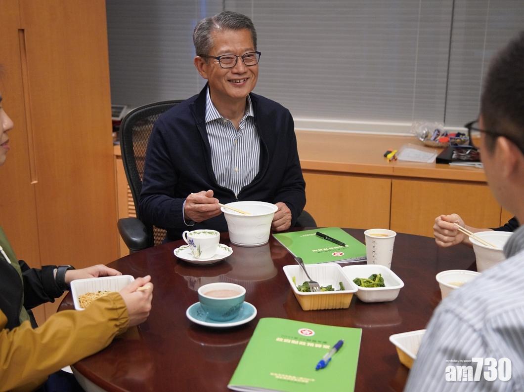 陳茂波：下年度有較大赤字