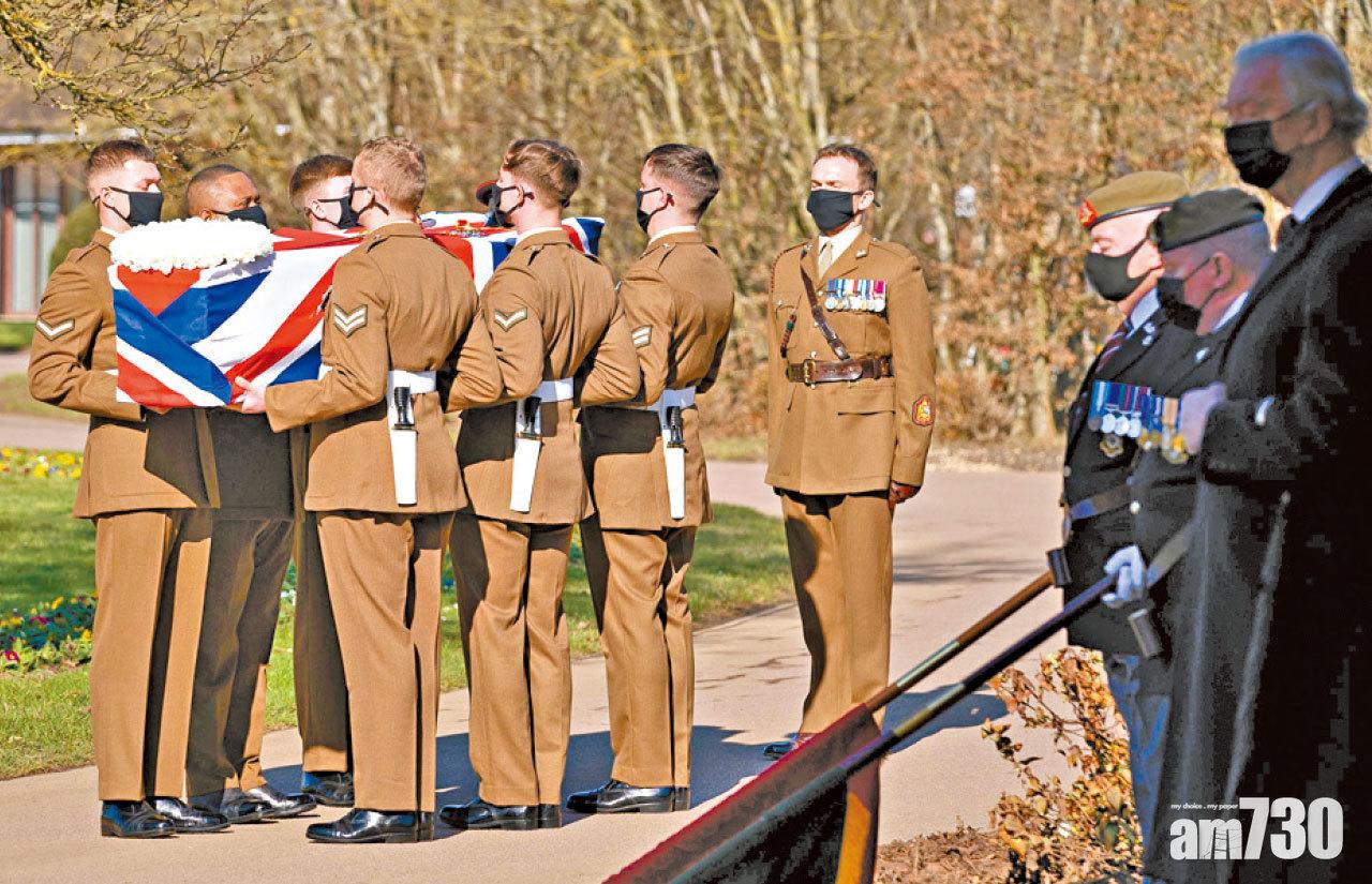 英女王致哀 抗疫老兵出殯