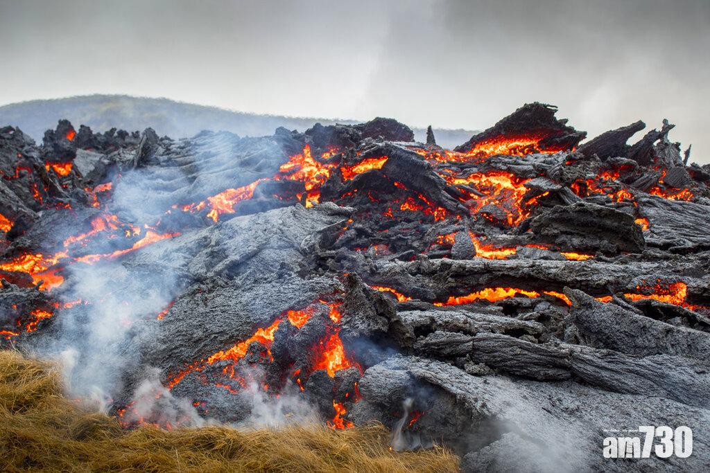 火山爆發｜一場及時雨減緩冰島火山熔岩噴發