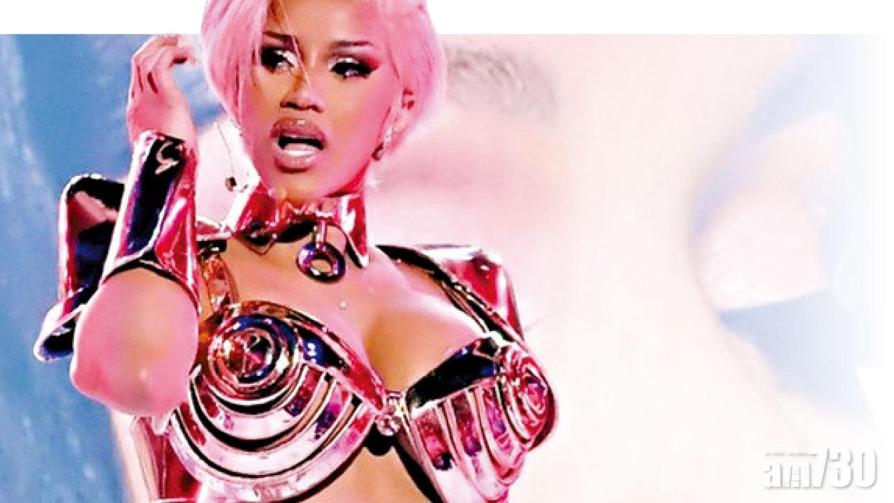 Cardi B格林美色情表演遭投訴
