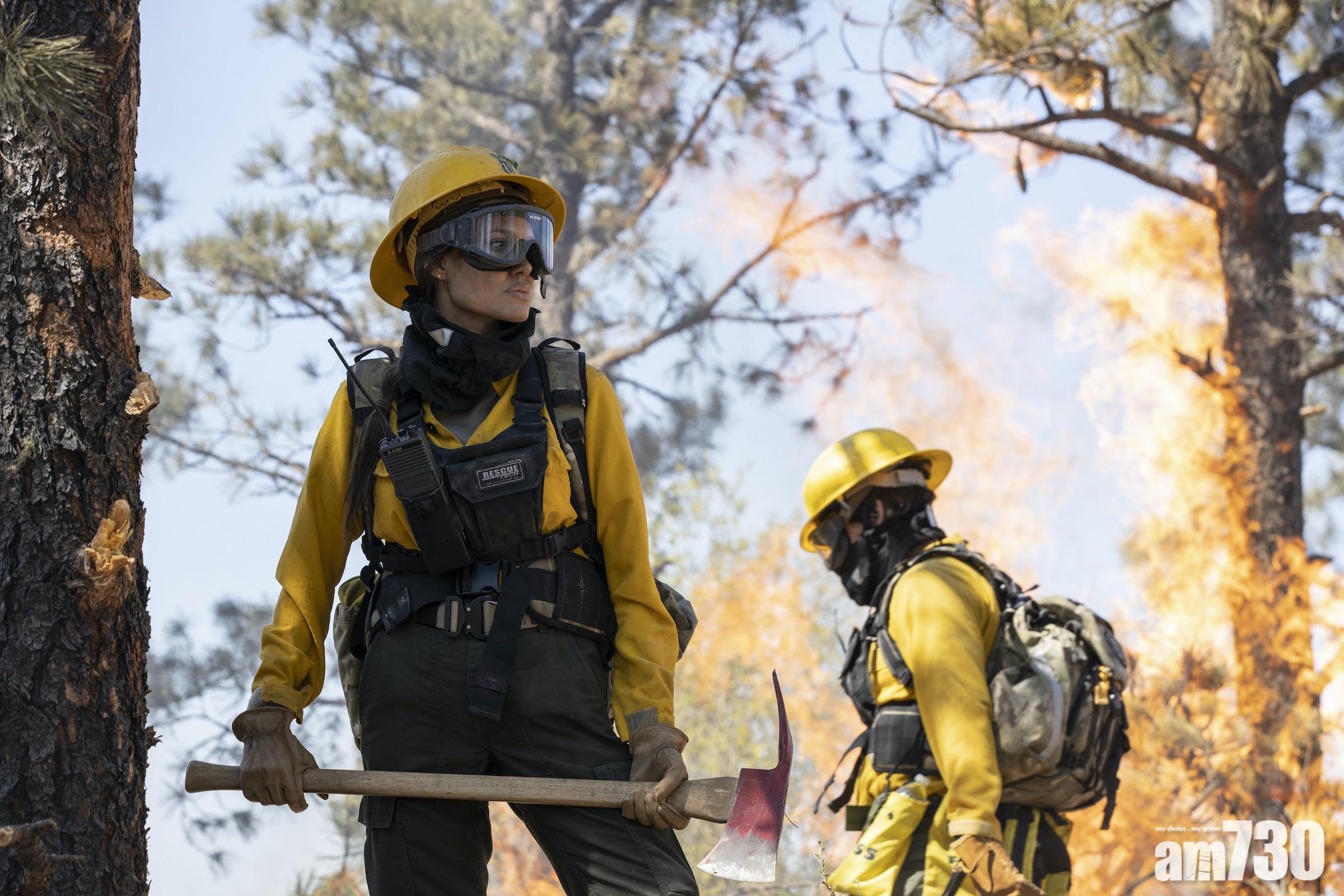 45歲安祖蓮娜祖莉再演動作片  《滅我者》首演消防員撲火救人
