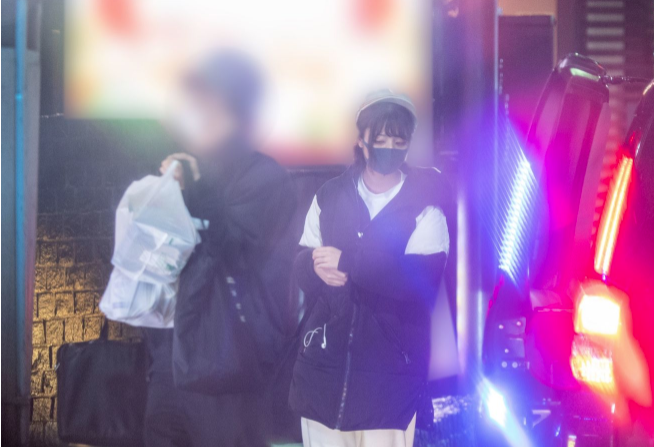 鈴木優香與中年製作人同居再偷食嫩男