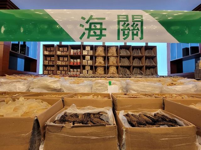 歷來最大宗｜海關搗快艇走私案　流浮山檢1.2億走私貨拘4人 (更新)