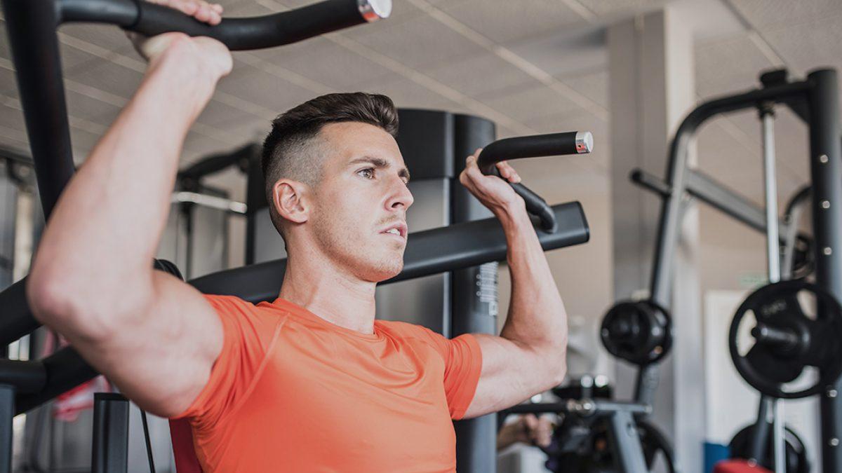 肩膊+腹肌訓練｜坐姿捲腹/肩推舉 兩招教學器械健身冇迷惘