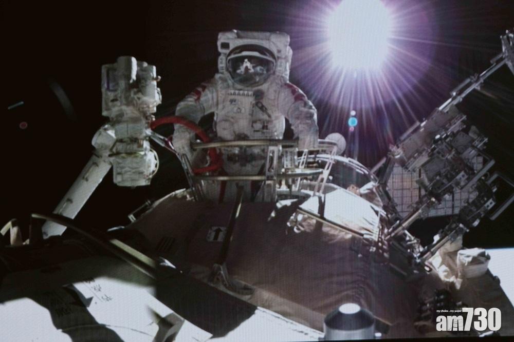 神舟十三號｜翟志剛王亞平首度出艙