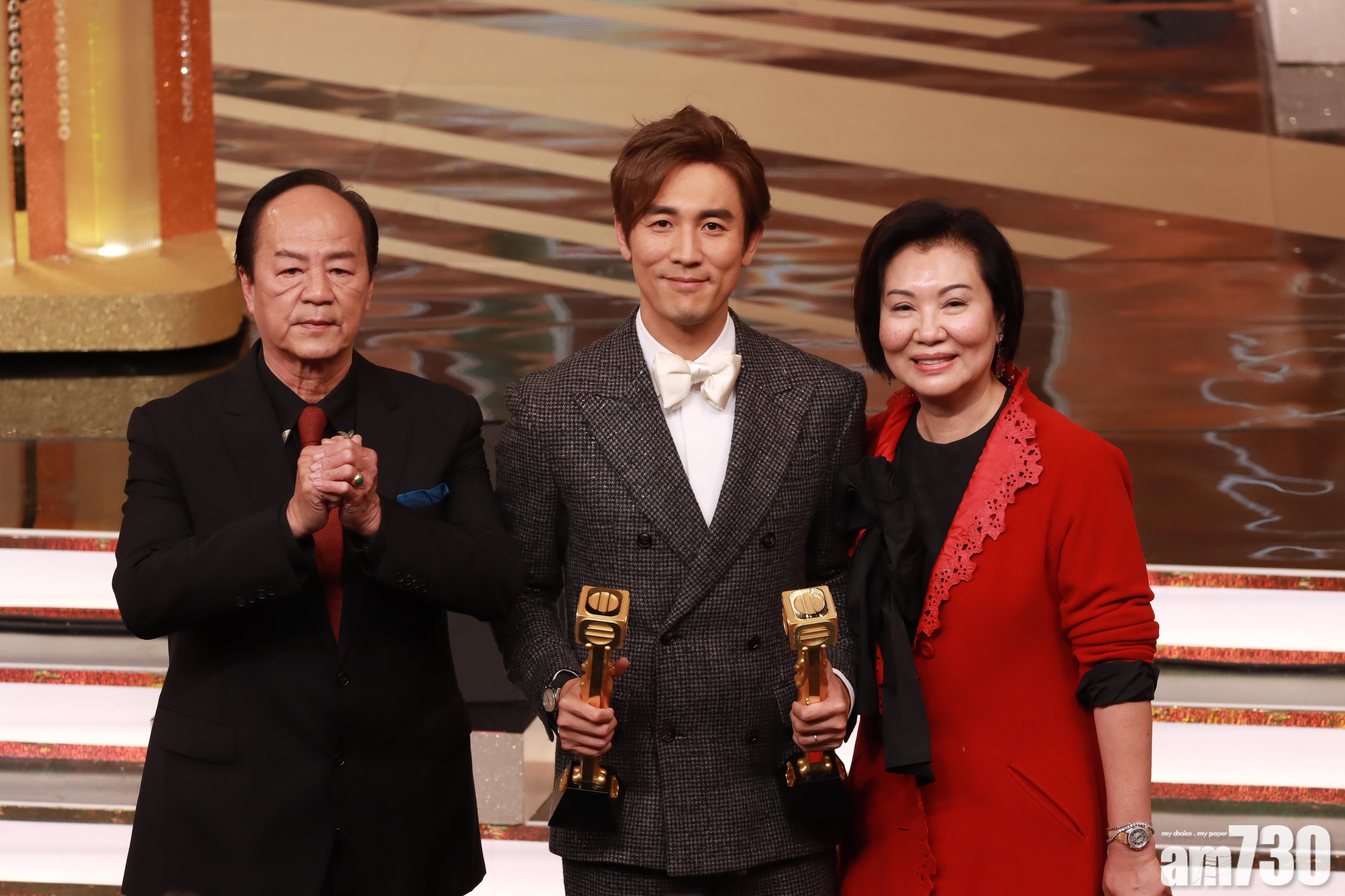 台慶頒獎禮｜譚俊彥得獎受訪 狄龍即場教仔︰你以後要謙虛啲！