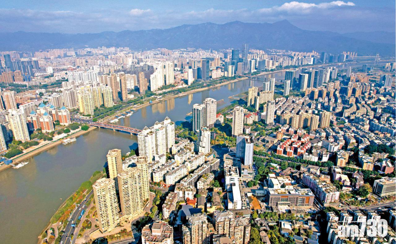 雪上加霜｜上月銷售縮三成 九成內房不達標