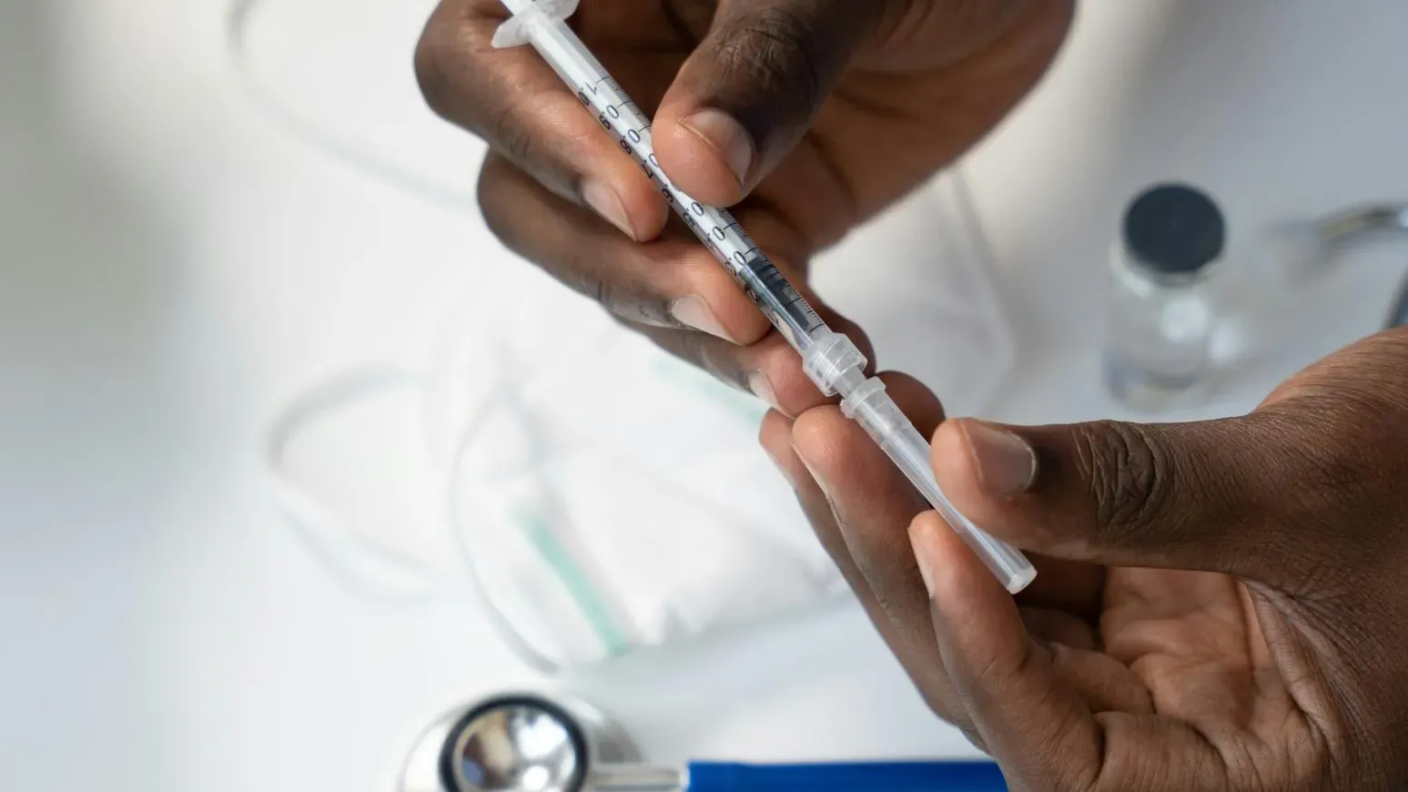 印度老爺奶奶索要嫁妝不果　強行向家嫂注射愛滋針