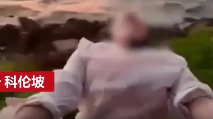 內地女遊客頭身探出火車玩自拍　下一秒被樹枝擊中頭部摔出車外