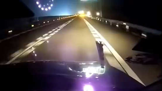 湖北司機駕駛時汽車突然失控　高速驚魂1小時幸撿回一命