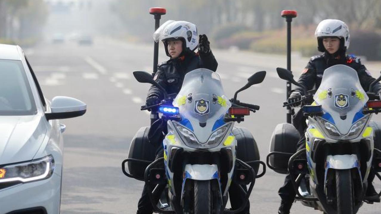 公安部說，五年來，社會治安形勢穩中向好。公安機關常態化推進掃黑除惡鬥爭，組織開展夏季治安打擊整治行動。（新華社資料圖片）