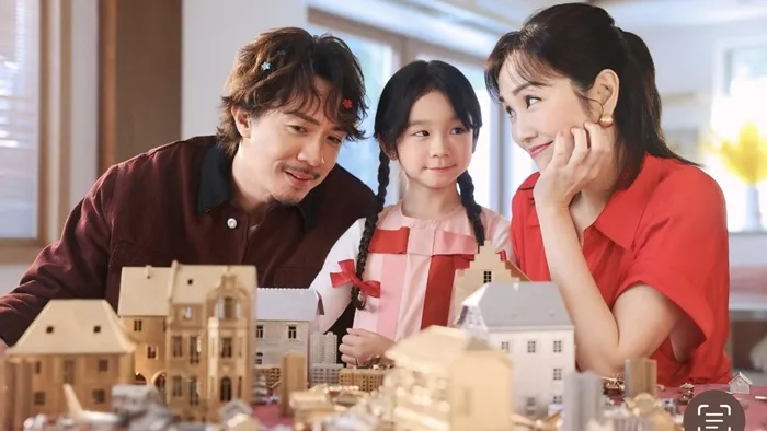 張繼聰孖妻女拍廣告  囡囡Kakaball食蛋糕最開心